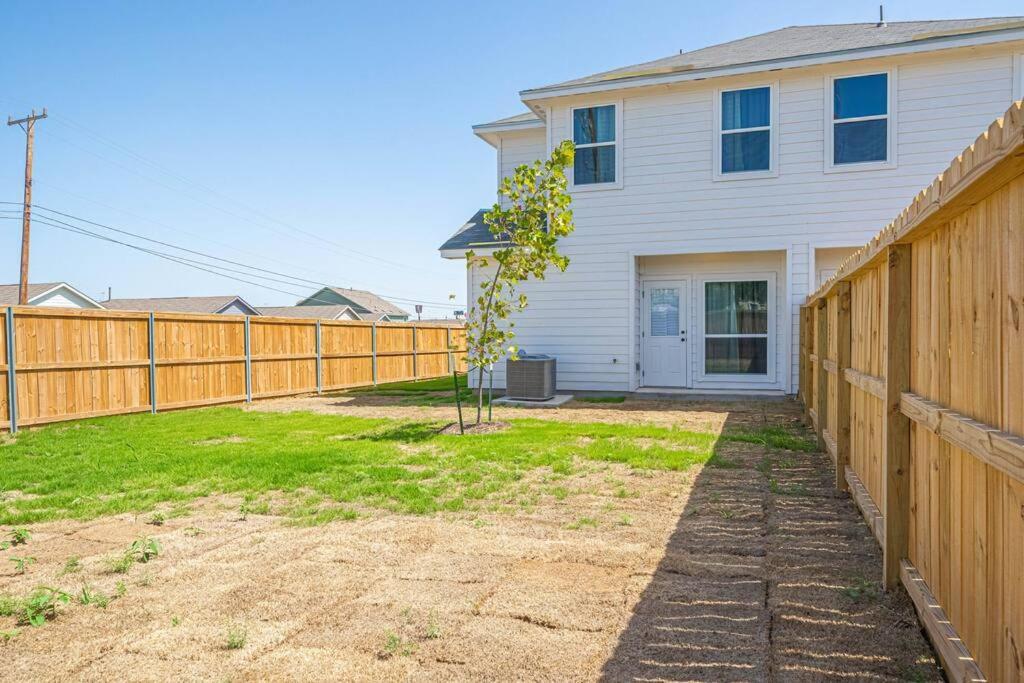 Gorgeous, Brand New 3 Bedrooms Home- Built 2024, Near Seaworld & Lackland Afb Σαν Αντόνιο Εξωτερικό φωτογραφία