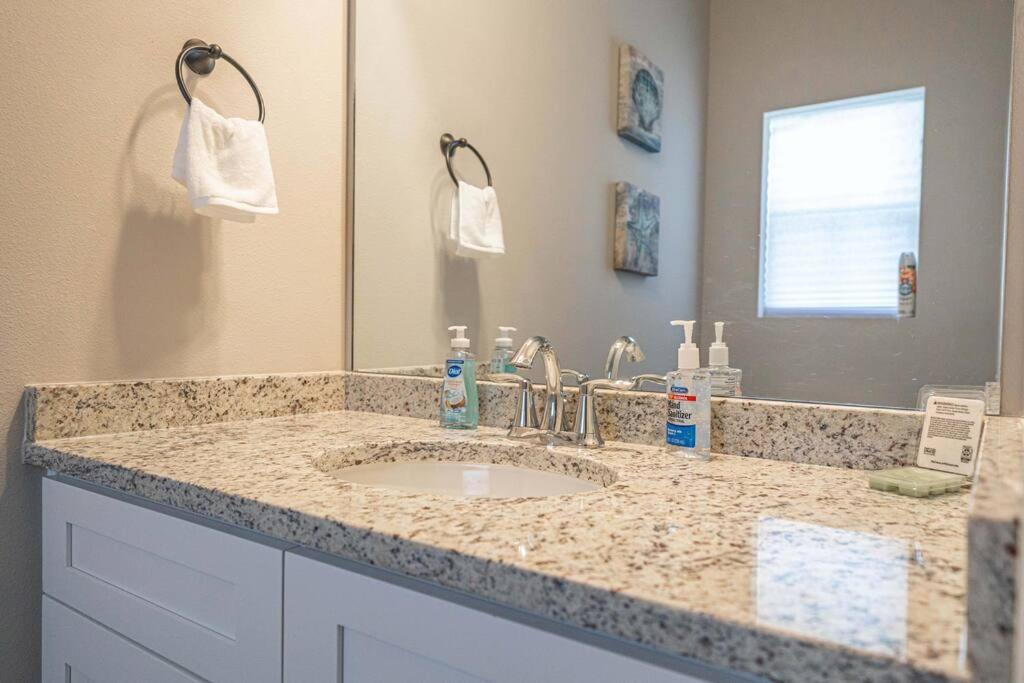 Gorgeous, Brand New 3 Bedrooms Home- Built 2024, Near Seaworld & Lackland Afb Σαν Αντόνιο Εξωτερικό φωτογραφία